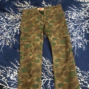 Mens camouflage levi pants